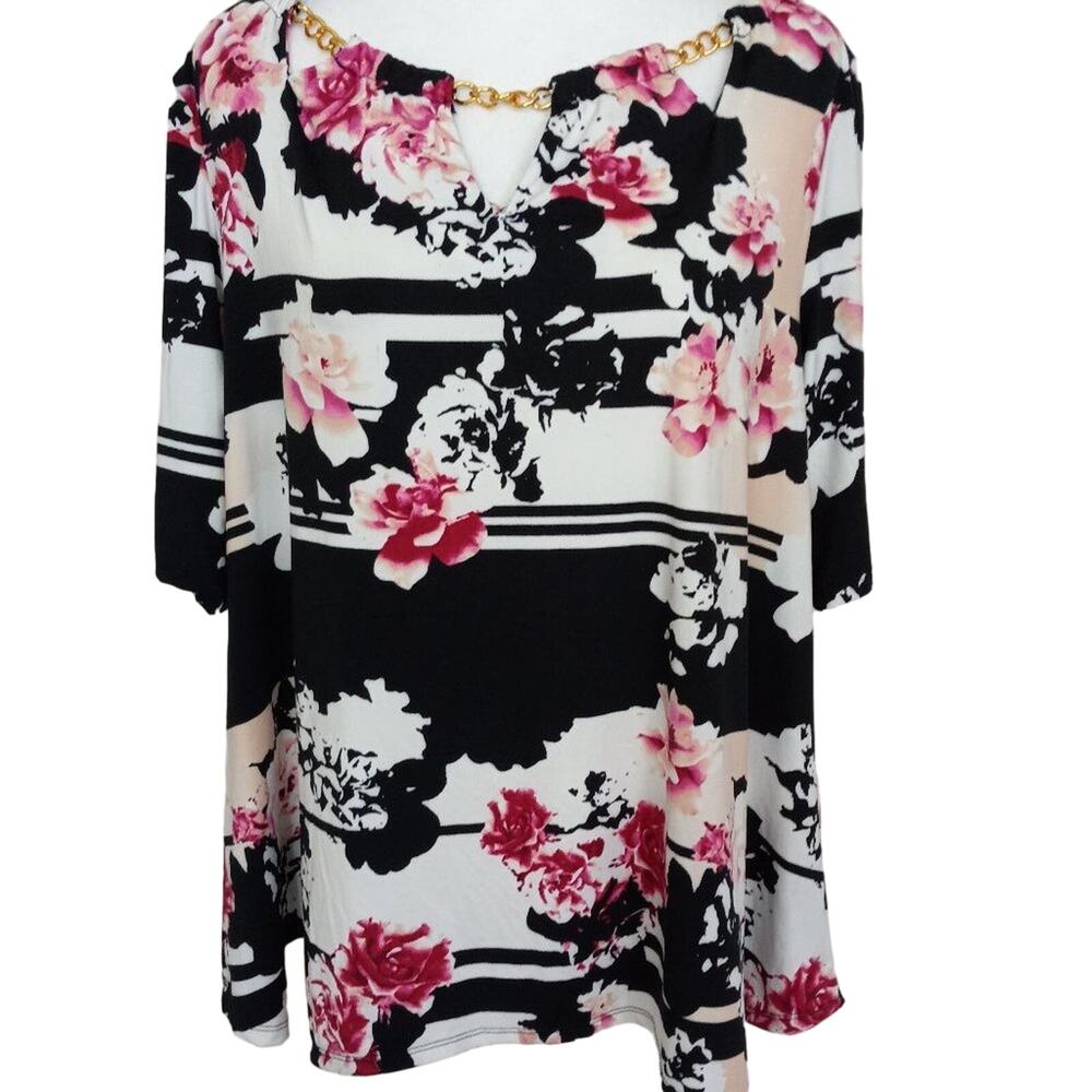 Robert Louis Chain Link Floral Top